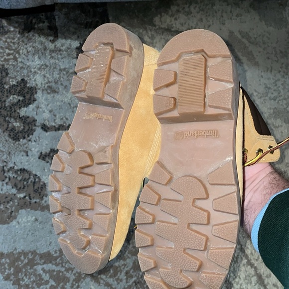 Timberlands WOMENS Size 7 NWOT.  Been in a storage tote for the last year. - Picture 6 of 6